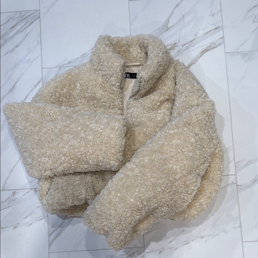 Zara Cream Teddy Jacket Plush Cozy Design